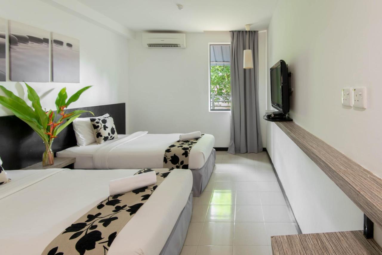 Riverra Inn Langkawi Куах Экстерьер фото