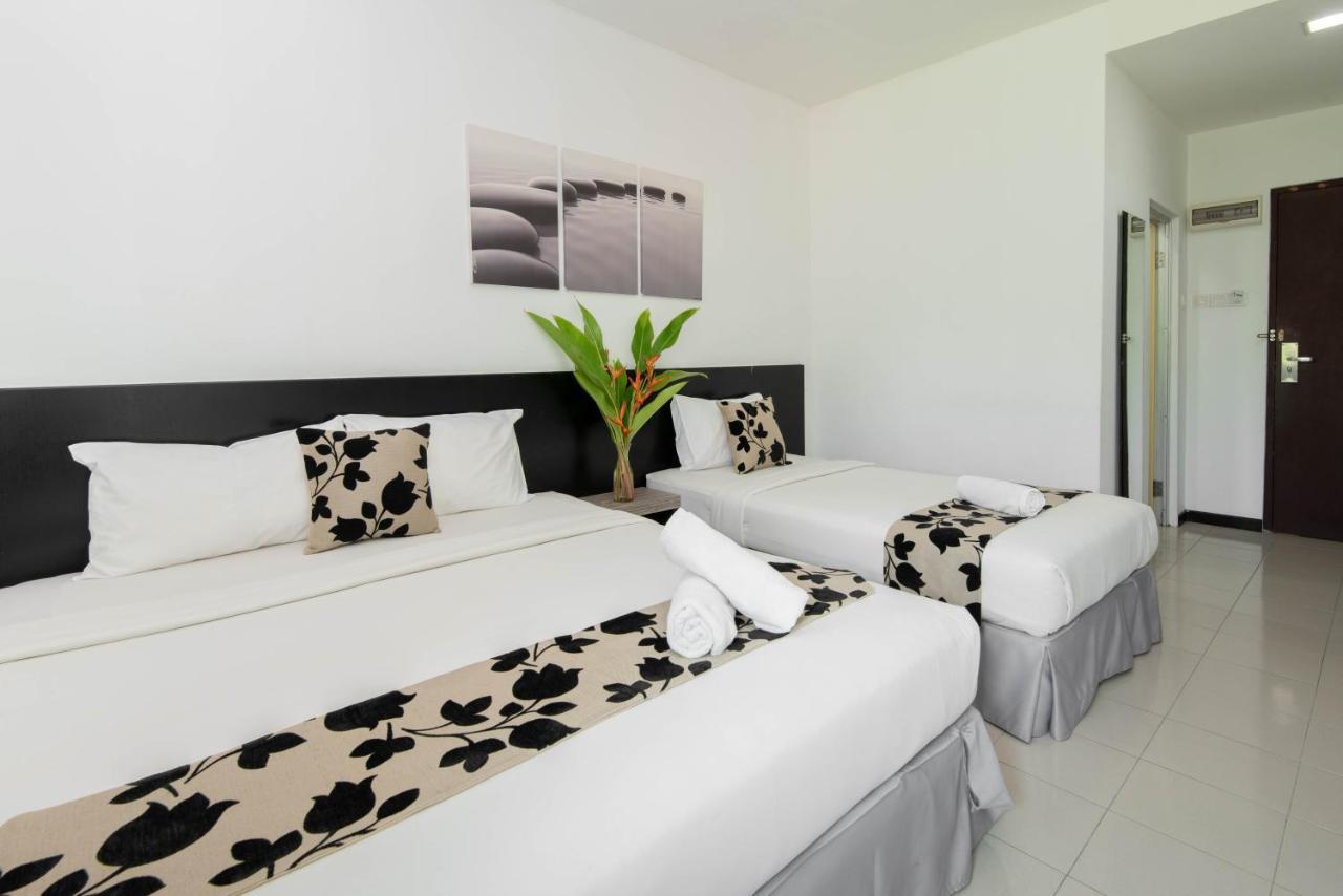 Riverra Inn Langkawi Куах Экстерьер фото