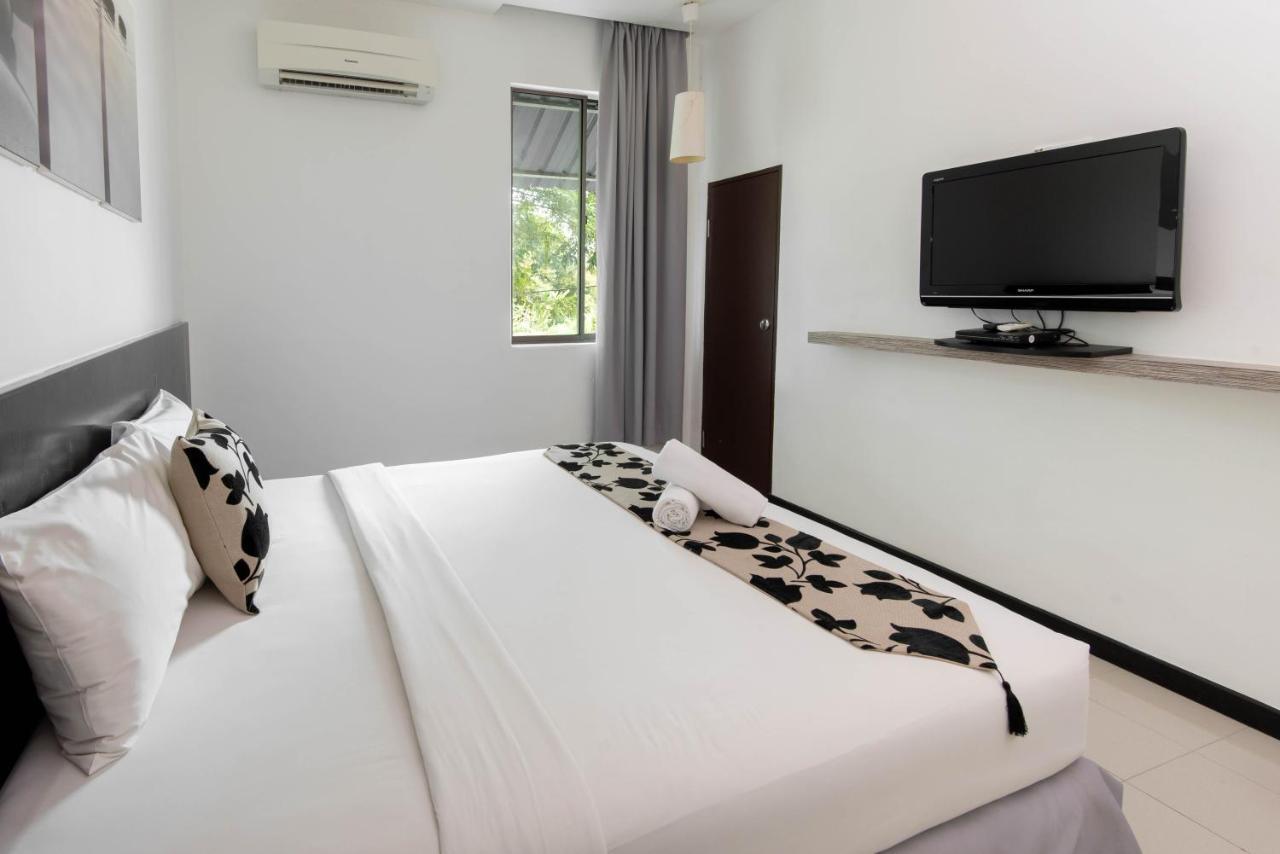 Riverra Inn Langkawi Куах Экстерьер фото