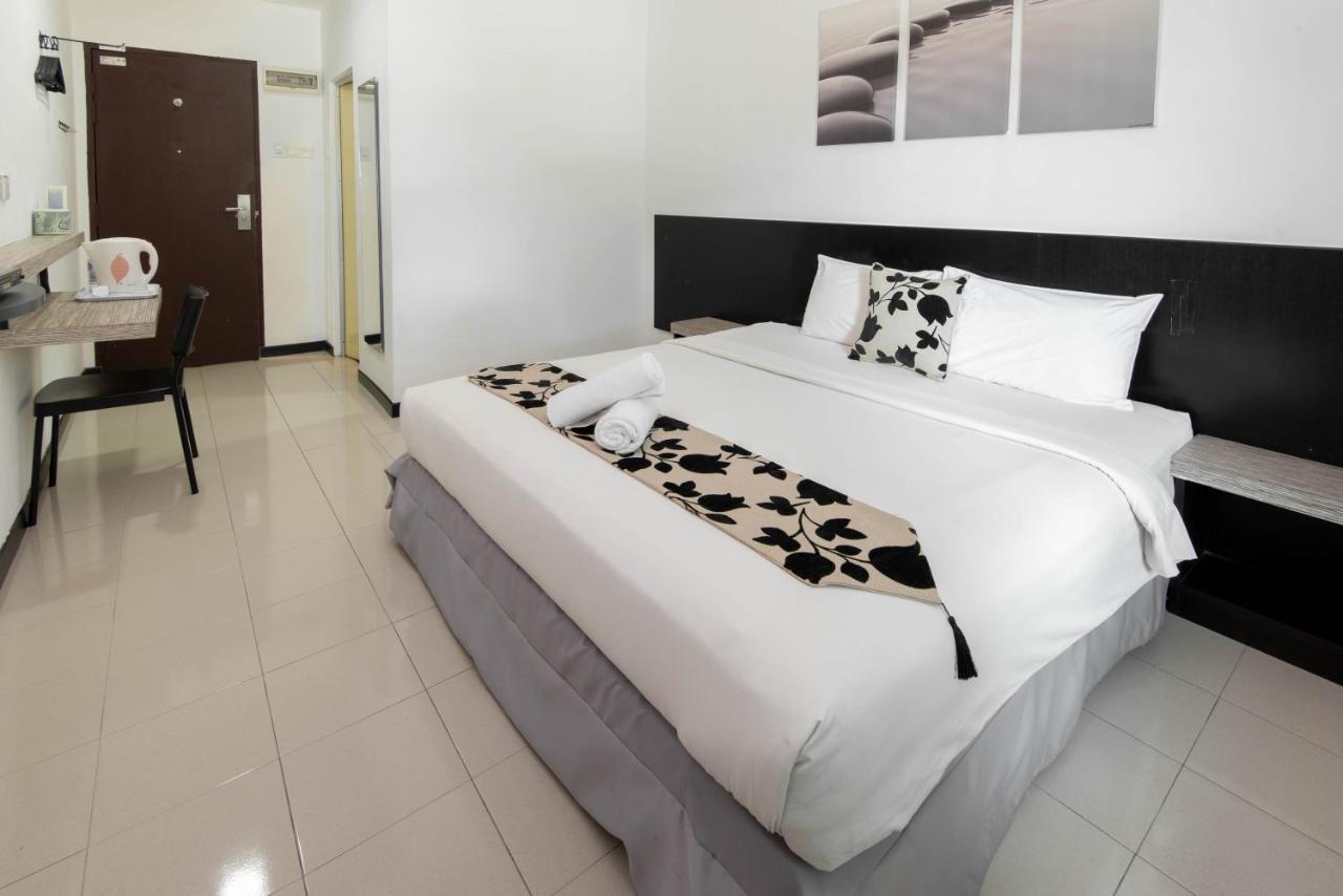 Riverra Inn Langkawi Куах Экстерьер фото