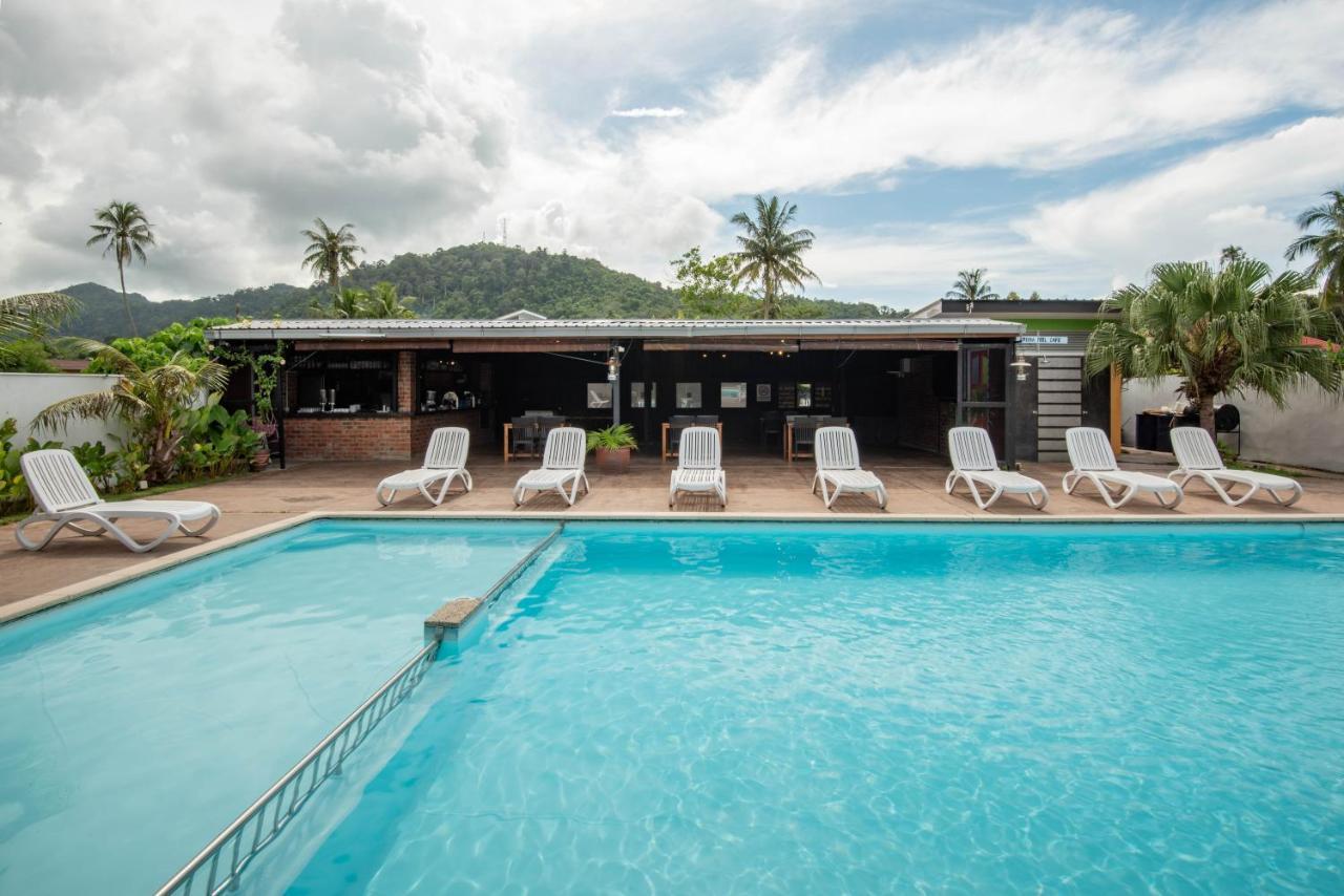 Riverra Inn Langkawi Куах Экстерьер фото