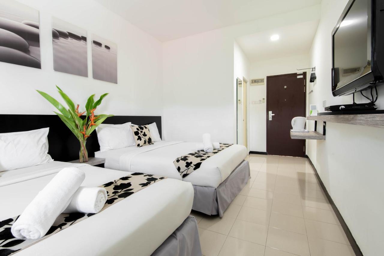 Riverra Inn Langkawi Куах Экстерьер фото