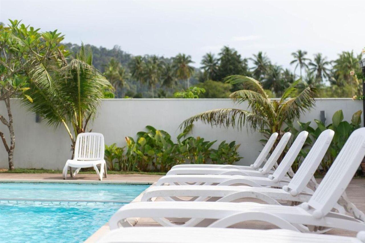 Riverra Inn Langkawi Куах Экстерьер фото