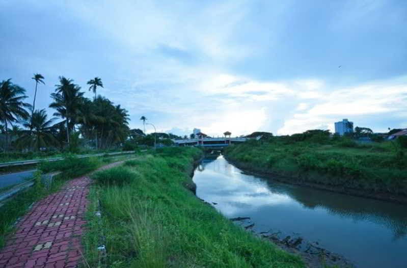 Riverra Inn Langkawi Куах Экстерьер фото