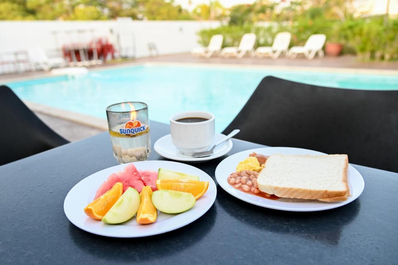 Riverra Inn Langkawi Куах Экстерьер фото